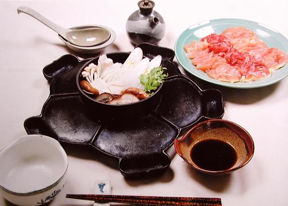 シャモの歯ごたえと濃厚な味